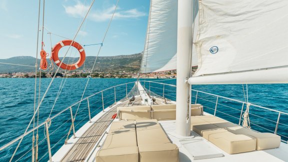 Image of Sole yacht #5