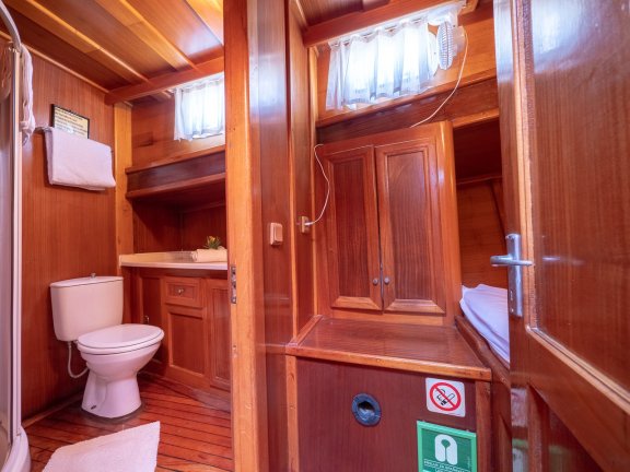 Image of Sole yacht #23