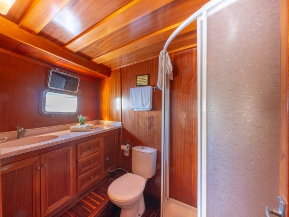 Image of Sole yacht #26