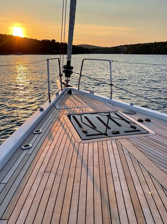 Image of White Bird yacht #21