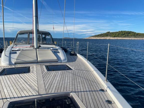 Image of White Bird yacht #19