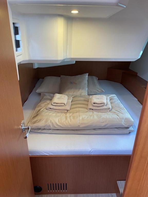 Image of Coco yacht #16