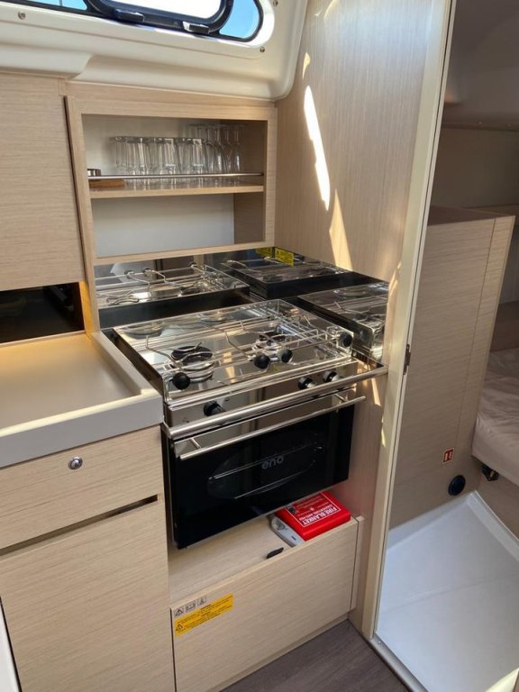 Image of Ka Nani yacht #15