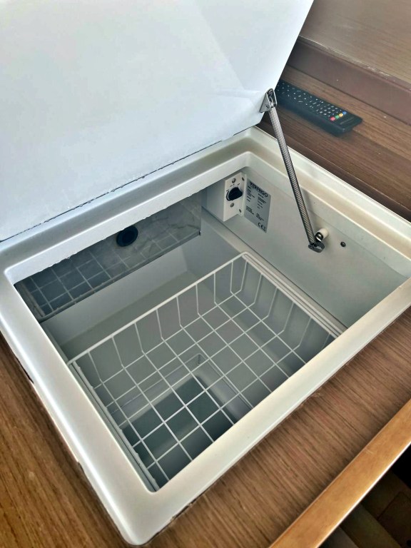 Image of Futuna Lima yacht #14