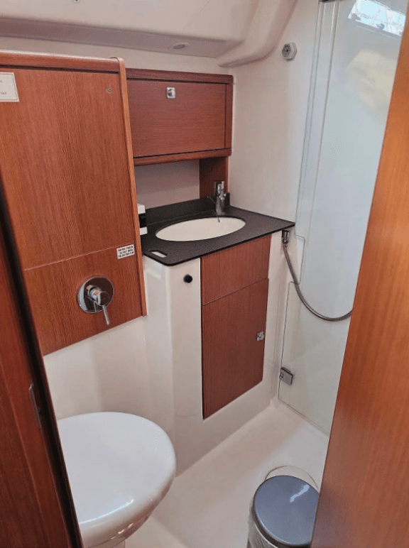 Image of Salvia yacht #16