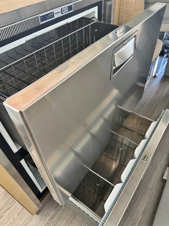 Image of Thunderball yacht #11