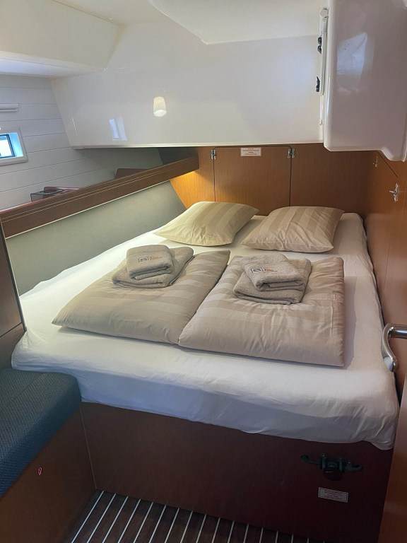 Image of Athene yacht #29