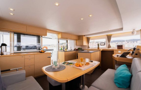 Image of Julius Cesar III yacht #12