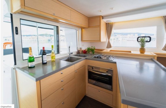 Image of Julius Cesar III yacht #11