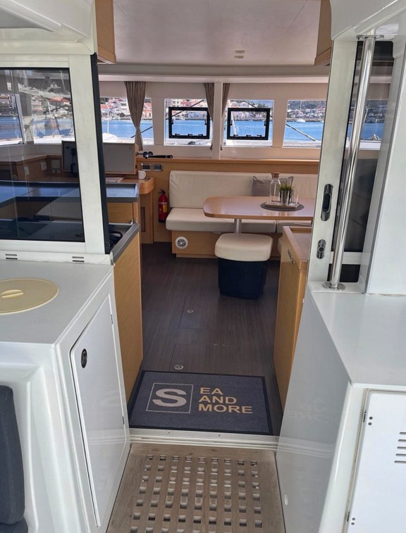 Image of Julius Cesar III yacht #27