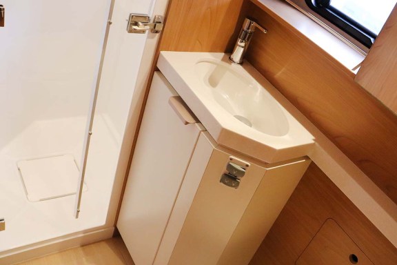 Image of Schrödinger’s yacht #28