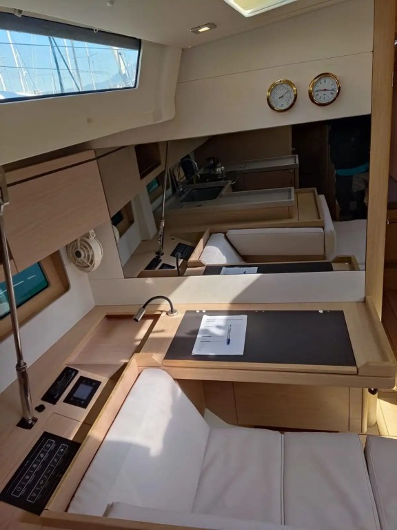 Image of Dima II yacht #12