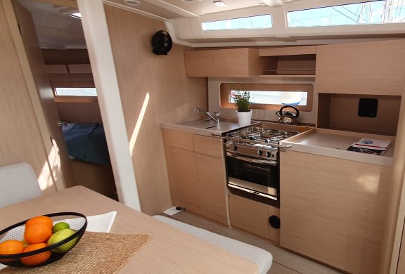 Image of Breeze yacht #10