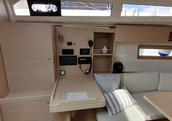 Image of Breeze yacht #14