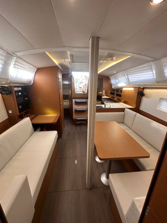 Image of Princess Tia yacht #5