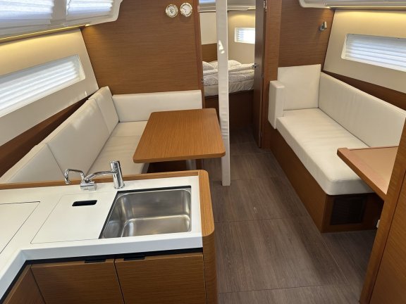 Image of Princess Tia yacht #7