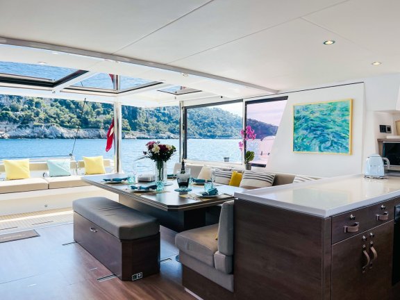 Image of Signature Vision yacht #4