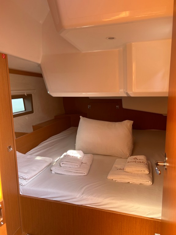 Image of Juju yacht #11