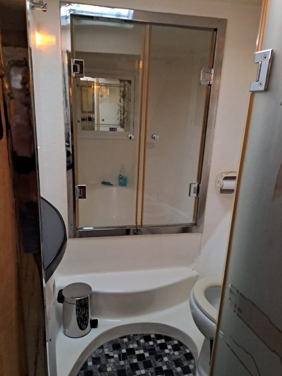 Image of Catherine yacht #12