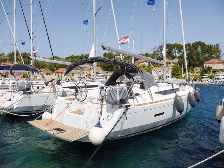 Image of Tortuga yacht #8