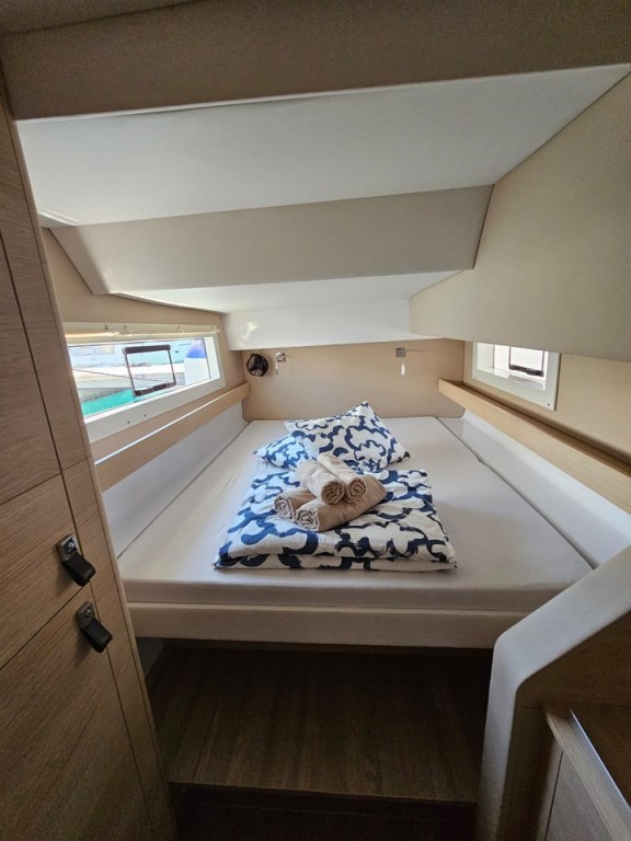 Image of Thomas yacht #20