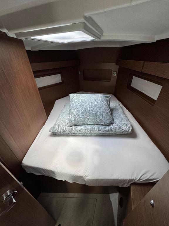 Image of Felice yacht #12