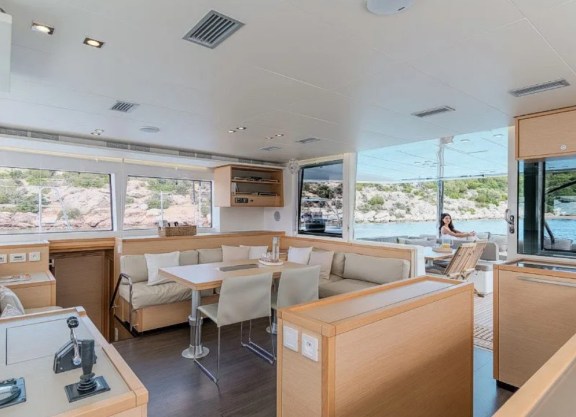 Image of Roulette 2 yacht #9