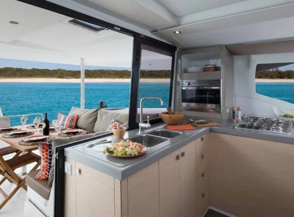 Image of Roulette 2 yacht #7