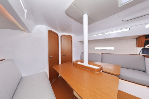 Image of Mana yacht #10