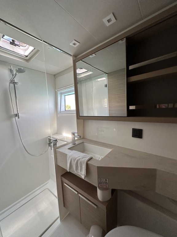 Image of Destiny Point yacht #18