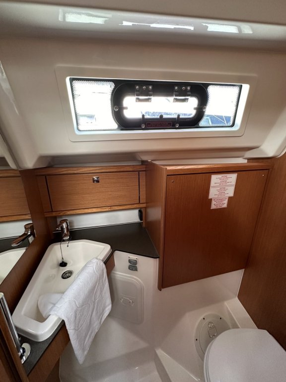 Image of Ziggy yacht #11