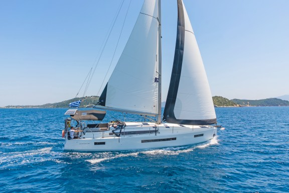Image of CALICO JACK yacht #4