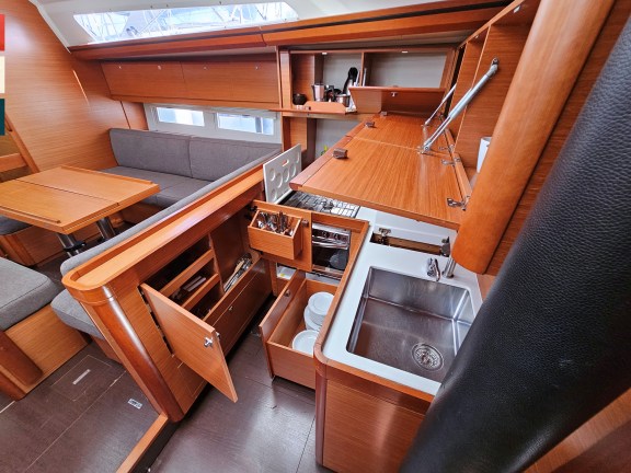 Image of Maverick yacht #33