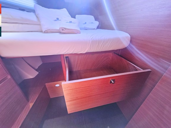 Image of Maverick yacht #77