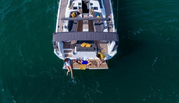 Image of Reventador 2 yacht #4