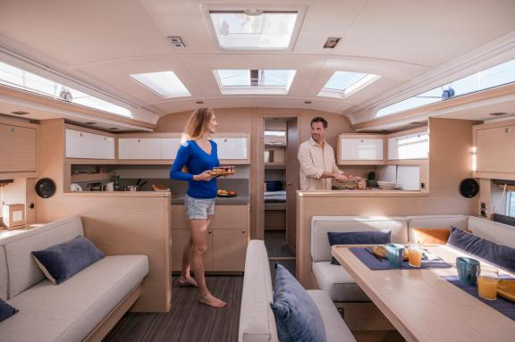 Image of Reventador 2 yacht #9