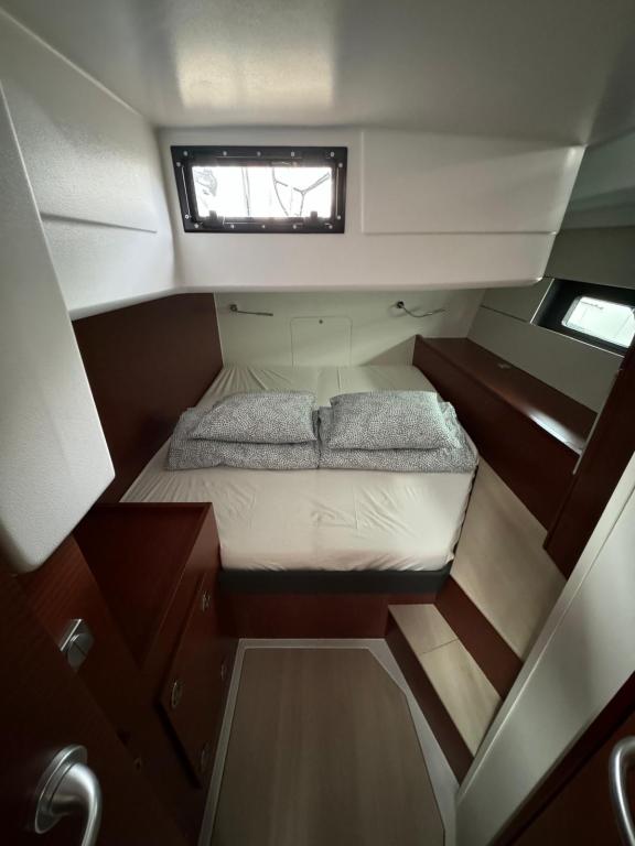 Image of Venus yacht #14