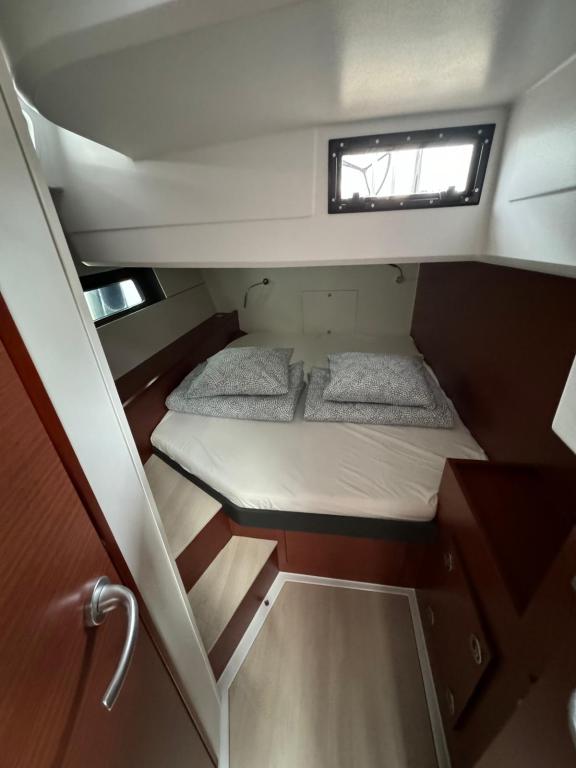 Image of Venus yacht #15