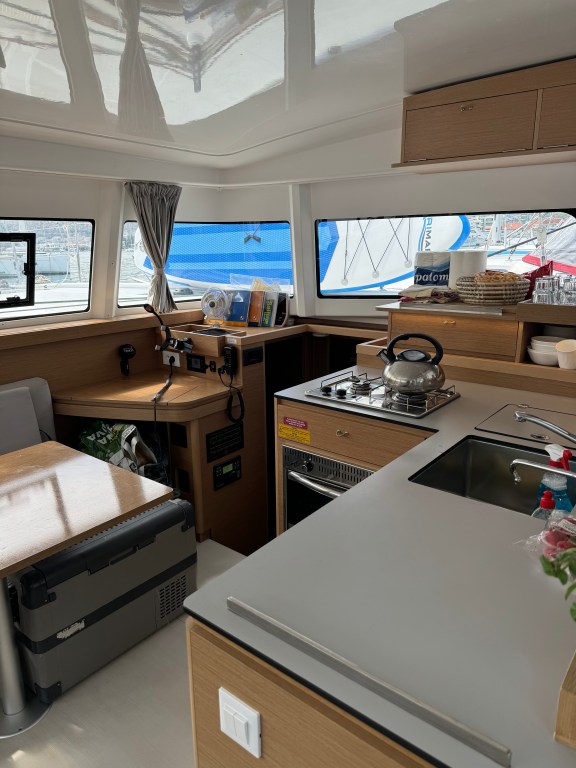 Image of Spring & Fall yacht #10