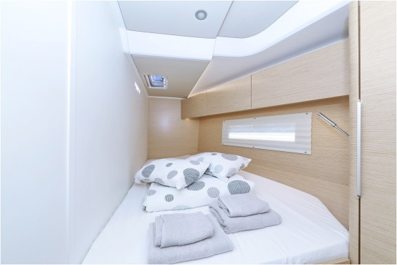 Image of Aroha yacht #13