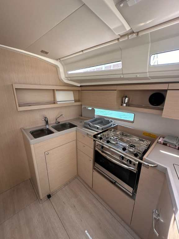 Image of Monterey yacht #10