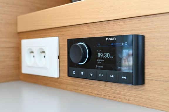 Image of Mint Cooler V yacht #21