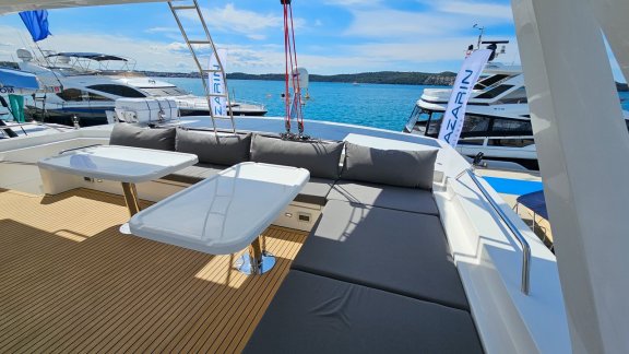 Image of October yacht #14