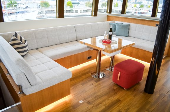 Image of October yacht #29