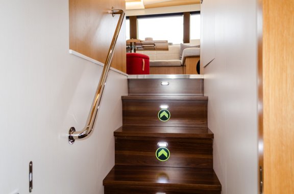 Image of October yacht #36