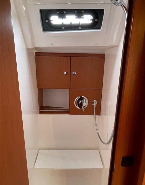 Image of Amore yacht #37