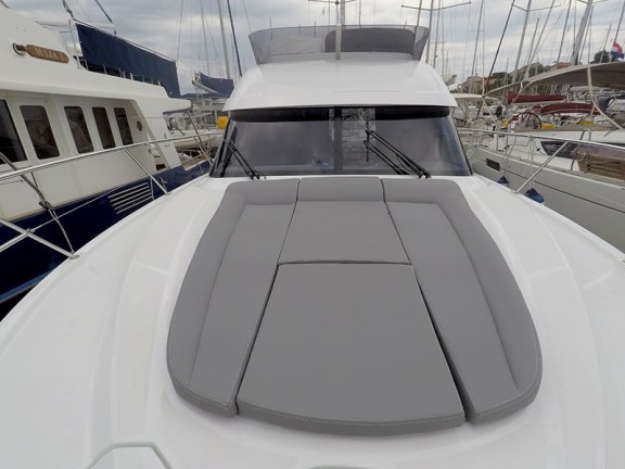 Image of Capricorn yacht #12