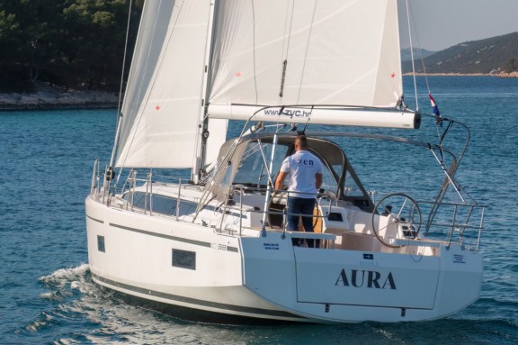 Image of Aura yacht #5