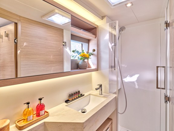 Image of Efkrati yacht #70