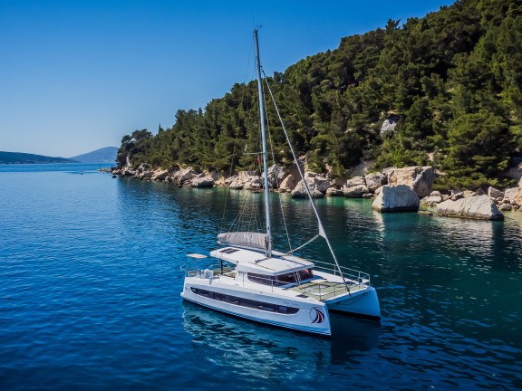 Image of Enfant Terrible yacht #5